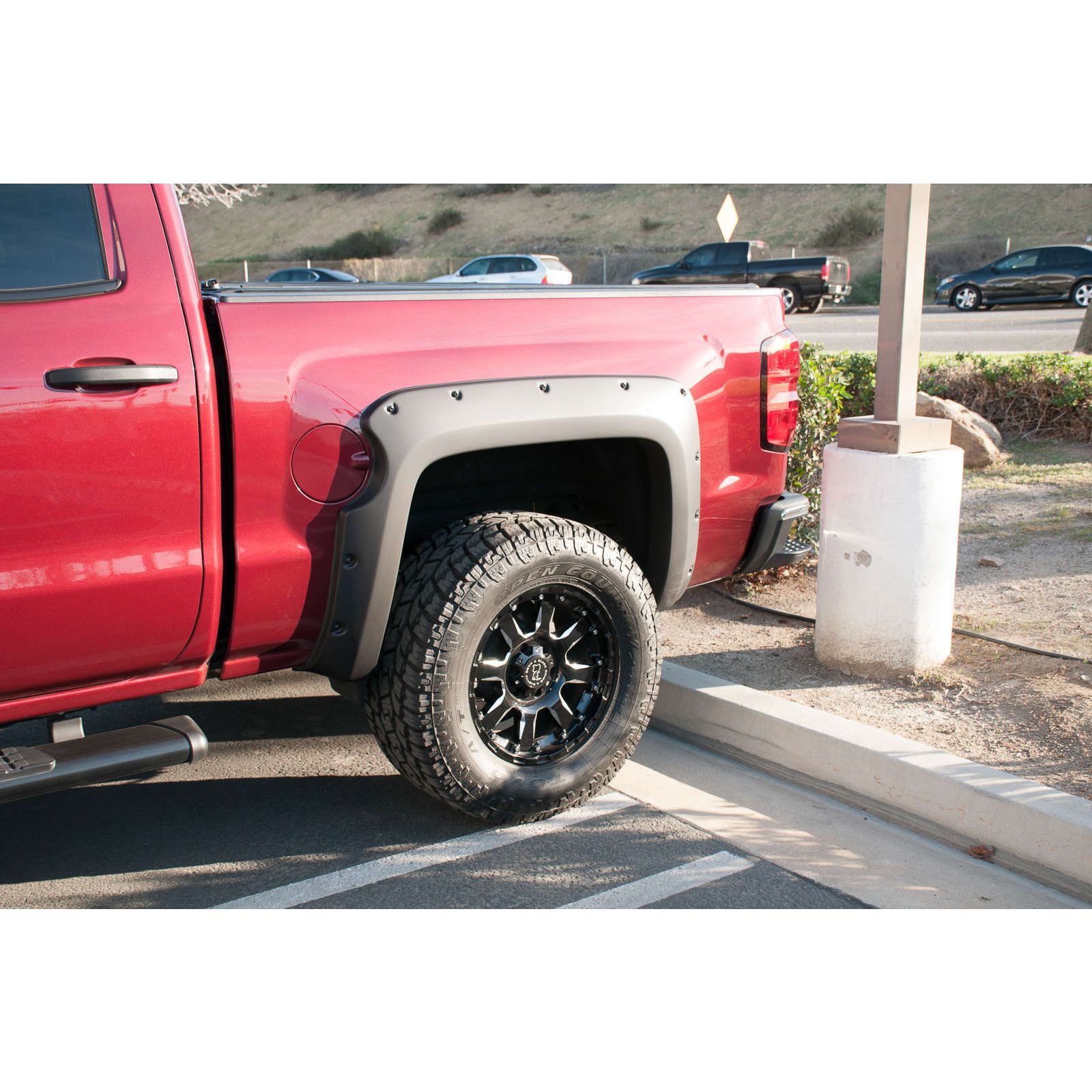 EGR - 791674 - USA Black Bolt-On Style Fender Flares