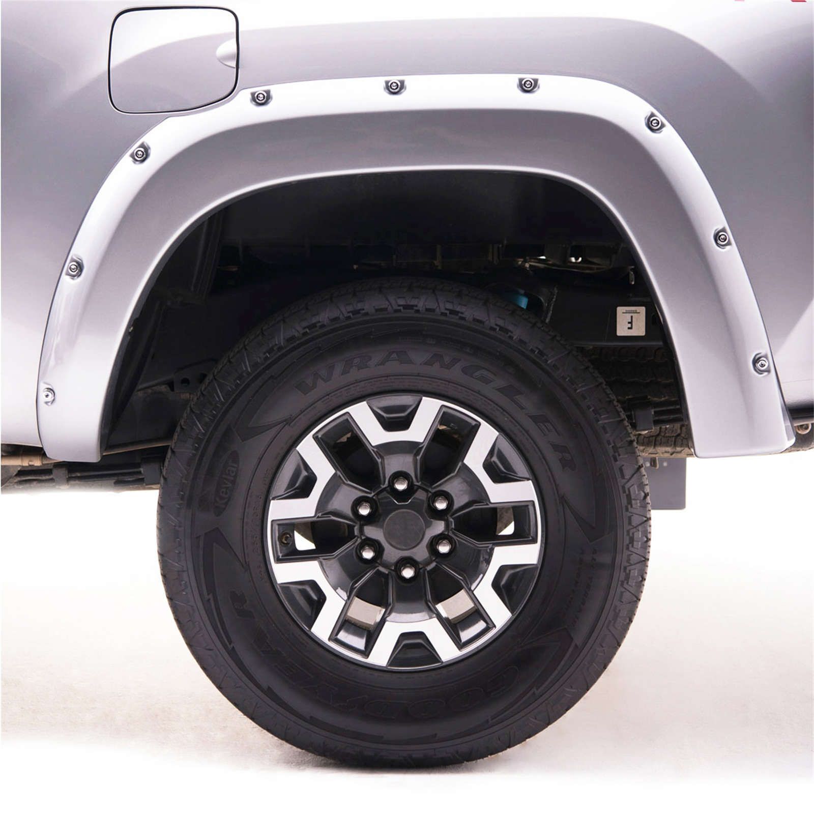 EGR - 791684-GAN - USA FF Switchblade Silver Color Match Style Fender Flares