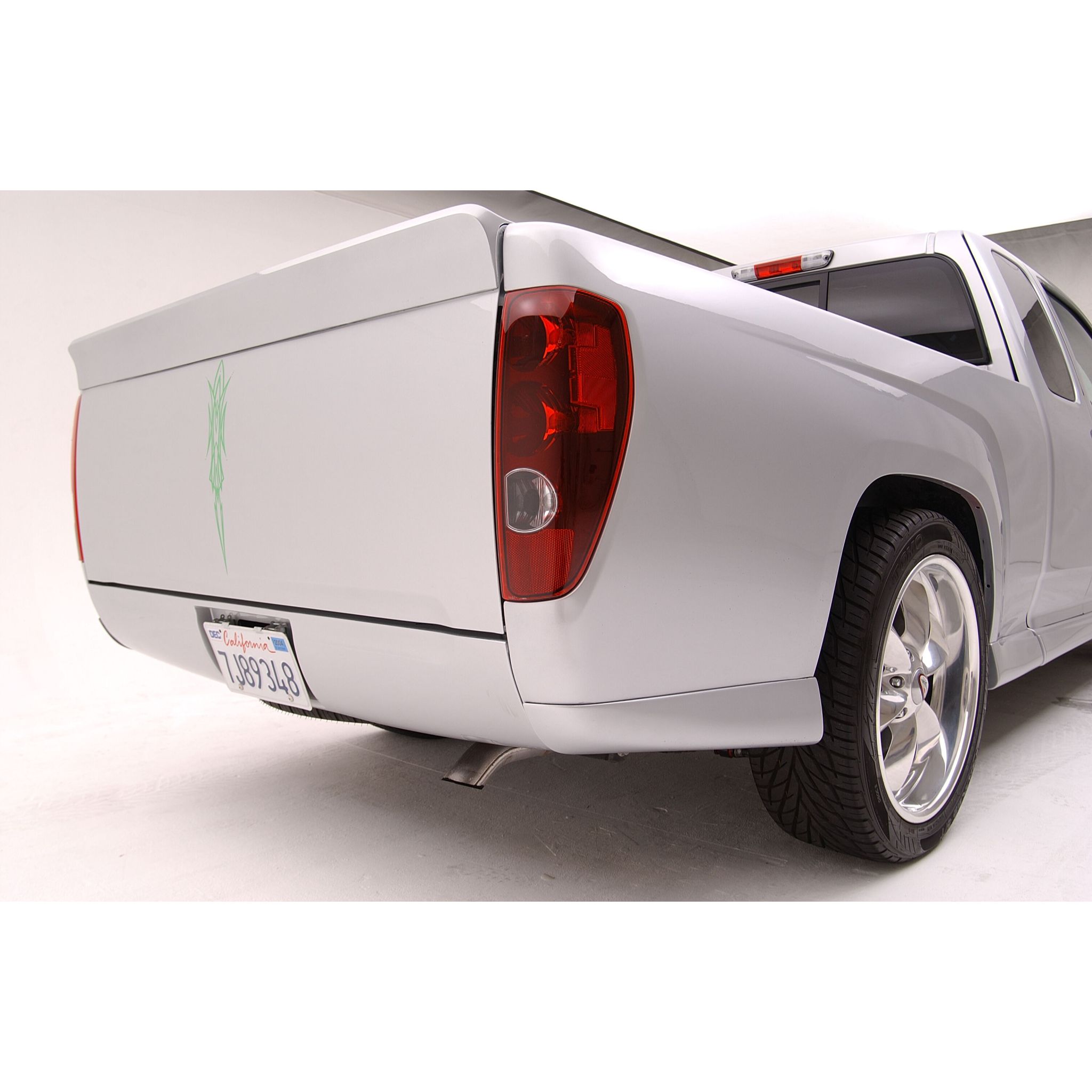 Street Scene CHEVY COLORADO/CANYON 04-13 REAR ROLL PAN URETHANE