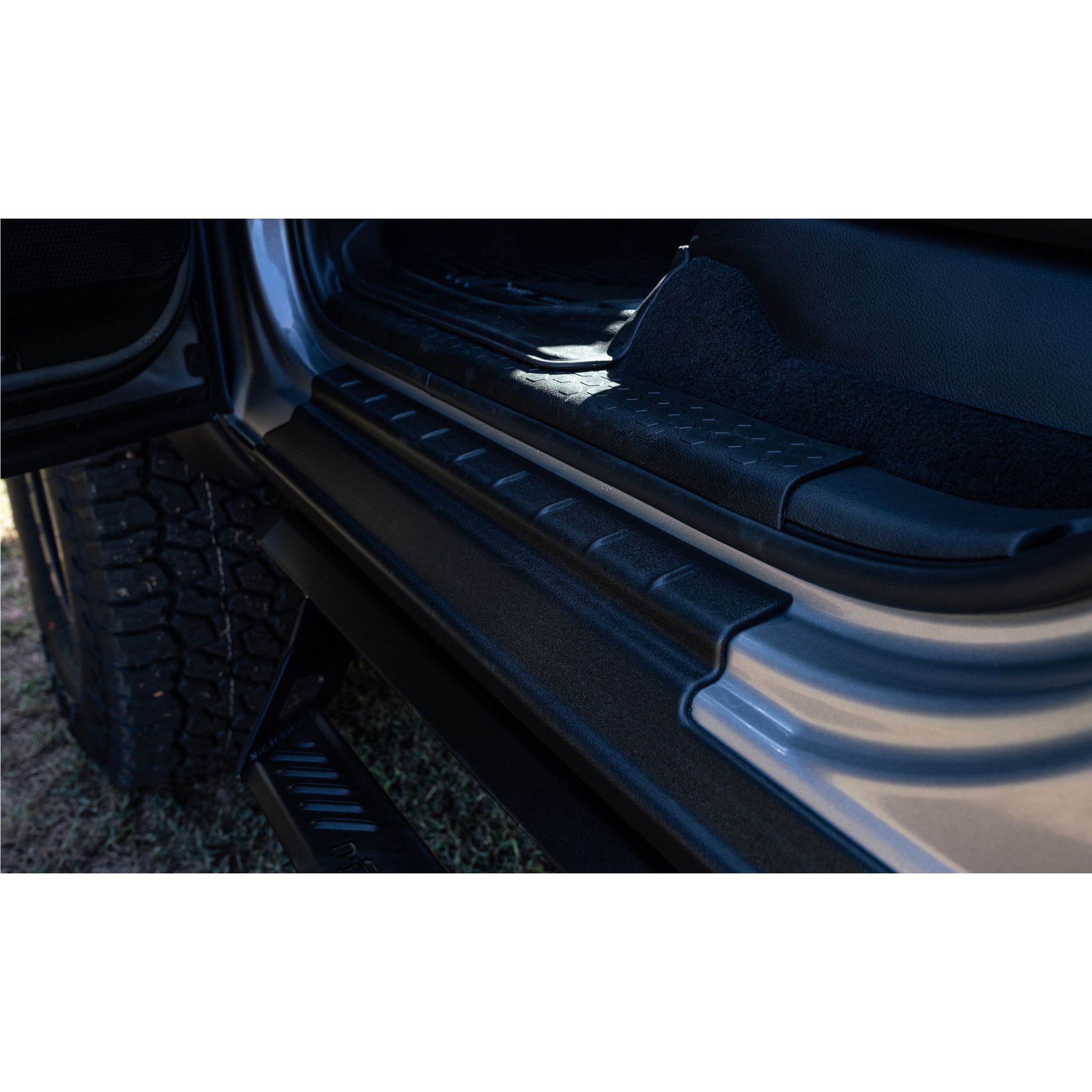 Bushwacker 14064 Black Trail Armor Rocker Panel and Sill Plate Covers for 2019-2022 Ram 1500 Classic, 2009-2018 Ram 1500, 2009-2022 Ram 2500/3500 Crew Cab, Pair